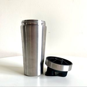 HOMELIFE Stainless steel protein shaker 24 oz Mixing cup with built-in agitator